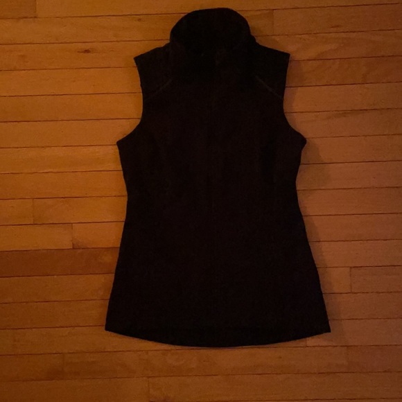 Athleta Black Fitted Vest Full Zip (S) - Picture 9 of 16